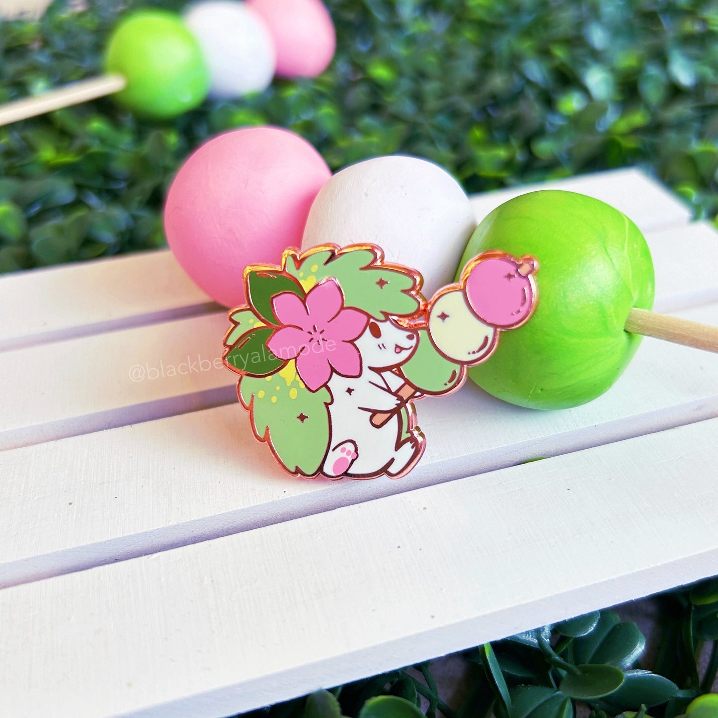 Shaymin Dango Enamel Pin